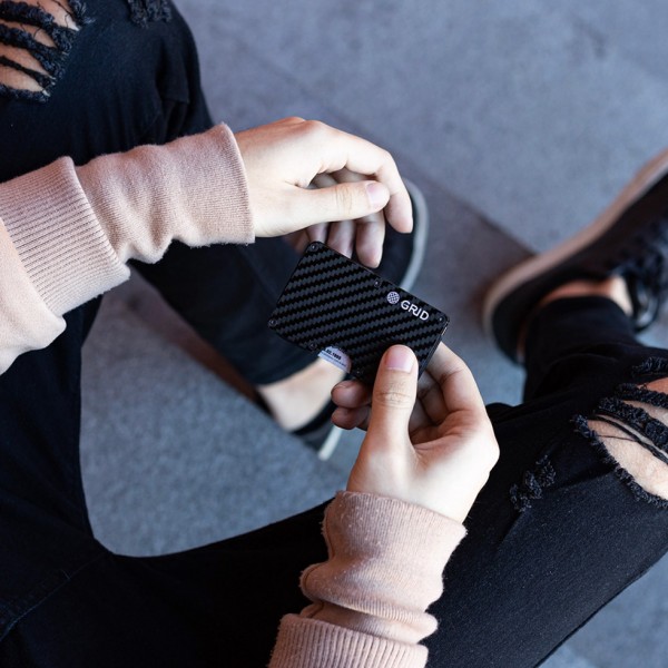 Grid Wallet // Carbon Fiber